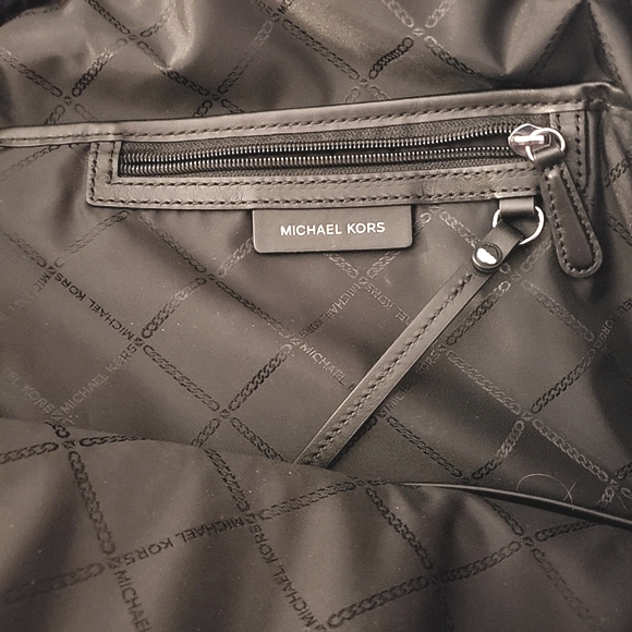 ⭐️MICHAEL KORS TOBY MEDIUM BLACK SUEDE LEATHER BACKPACK - Picture 4 of 15